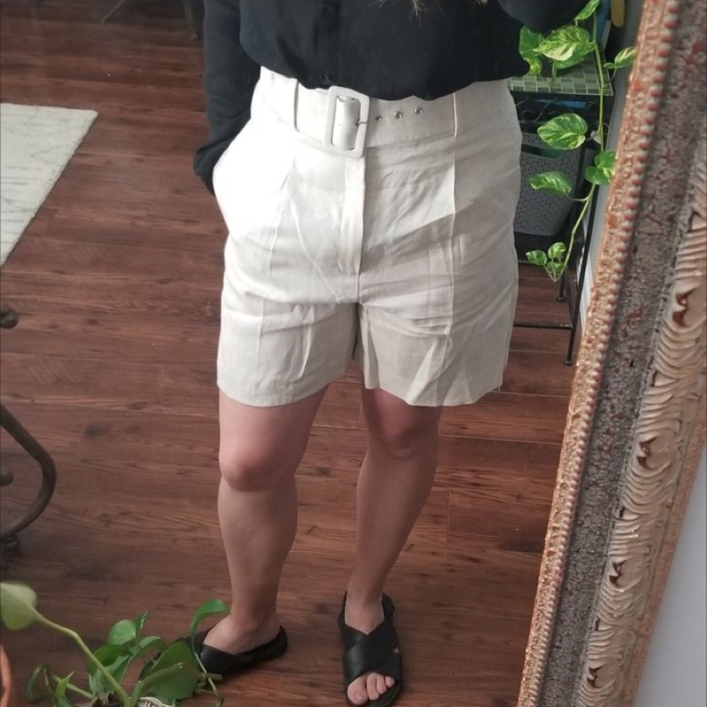 Tailored linen short mango size 8
